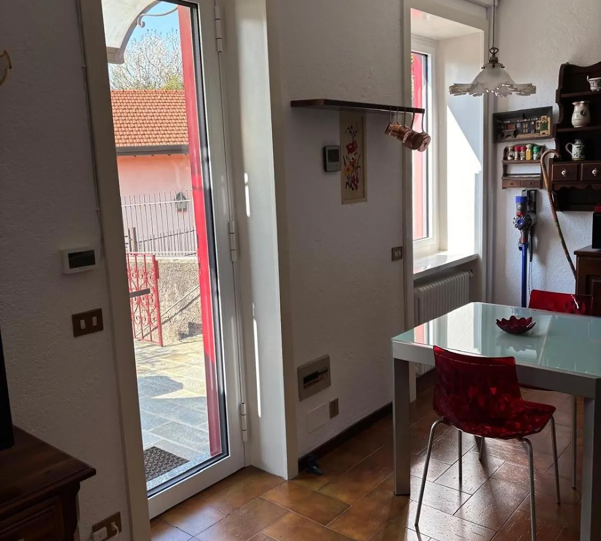 Ester Lakehouse, Graziosa Casa Indipendente Lierna 0*,