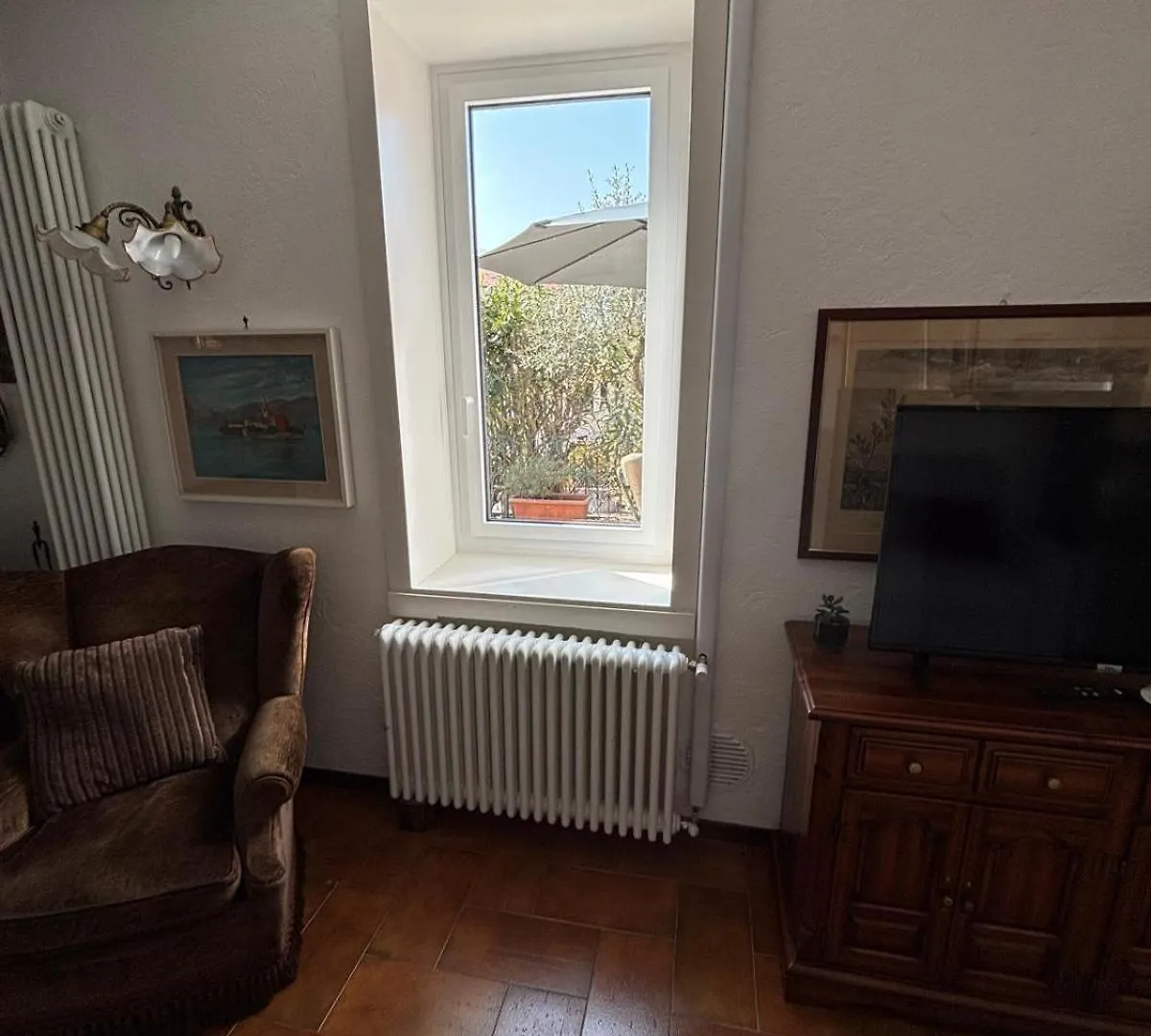 Vakantiehuis Ester Lakehouse, Graziosa Casa Indipendente Lierna Italië