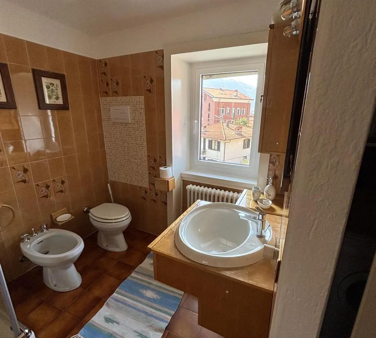 Ester Lakehouse, Graziosa Casa Indipendente Lierna