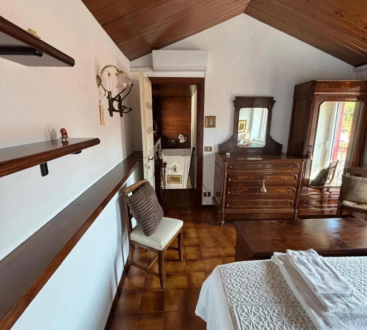 Ester Lakehouse, Graziosa Casa Indipendente Lierna Italië